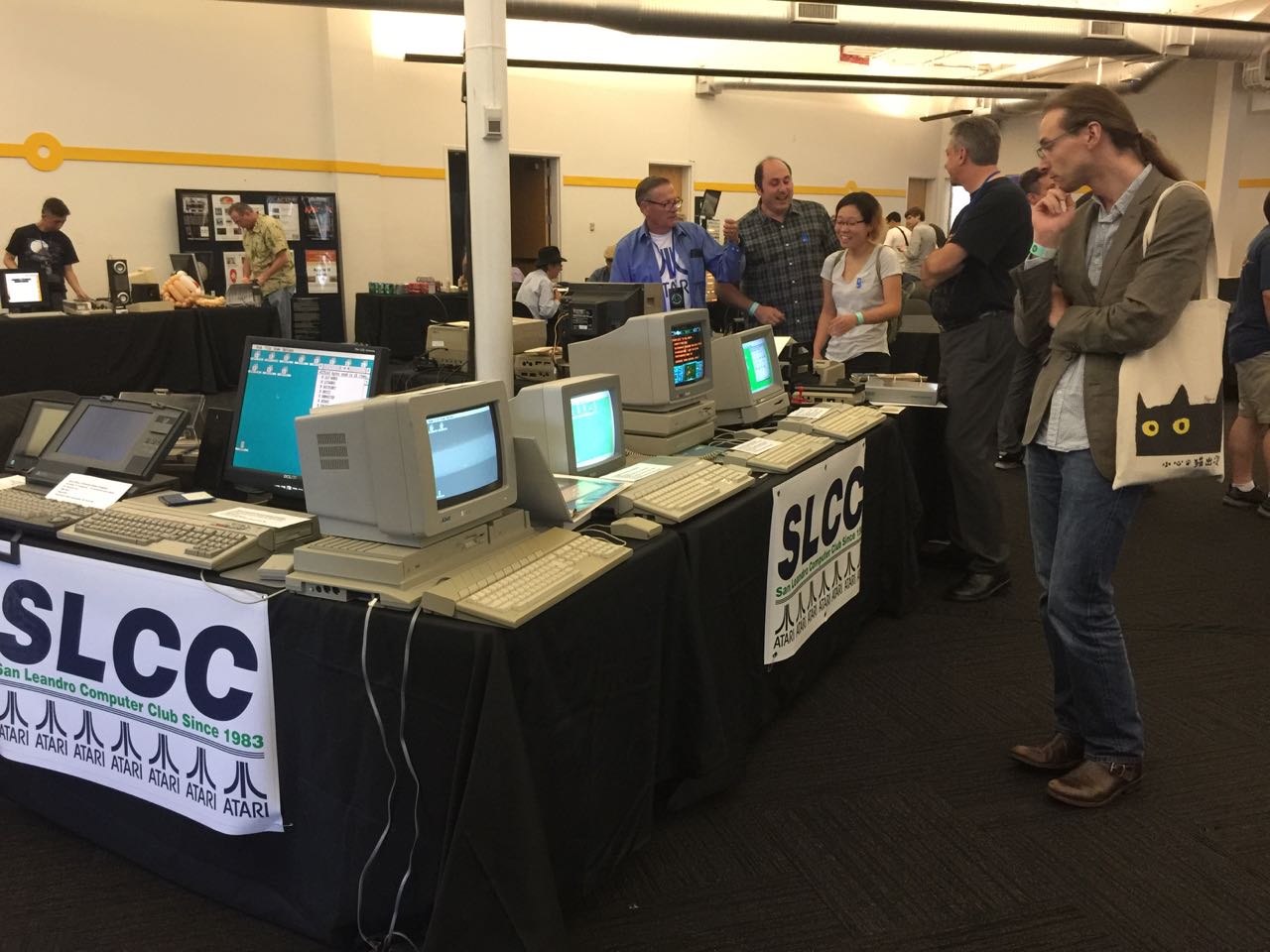 2017-08-05-vcfw-slcc-side-2-visitors-ponder